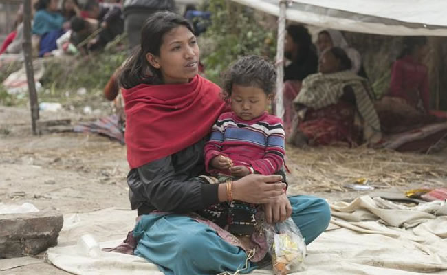 Niños afectados por el sismo en Nepal. Foto: EFE