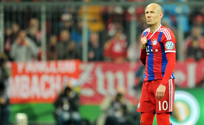 Arjen Robben se volvió a lesionar. Foto: EFE