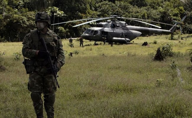 Un soldado colombiano murió y otro resultó herido en la zona rural del Cauca. Foto: EFE