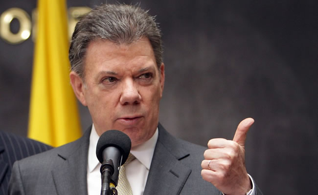 Juan Manuel Santos dice que el proceso de paz pasa por "una tempestad". Foto: EFE