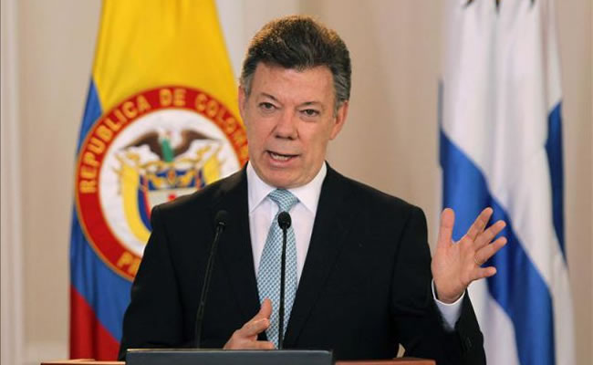 Santos autorizó envío de avión Fuerza Aérea a Caracas para traslado de González. Foto: EFE