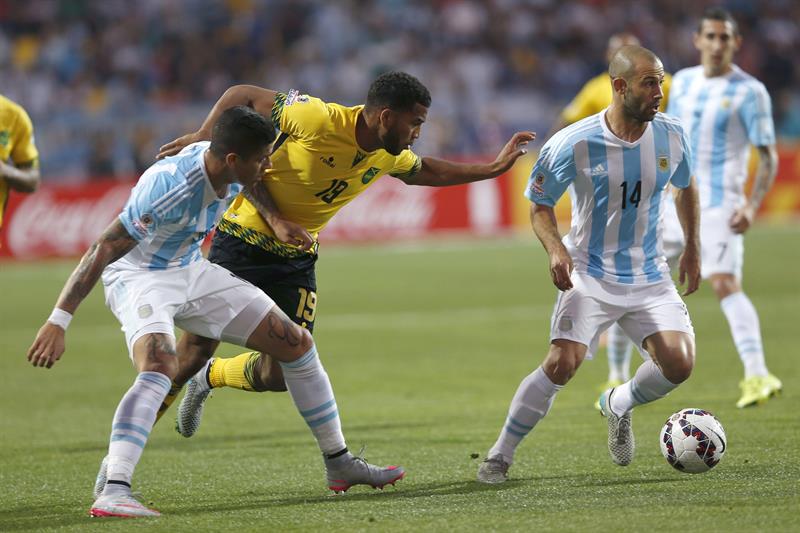 Argentina abrió el marcador con Gonzalo Higuaín. Foto: EFE