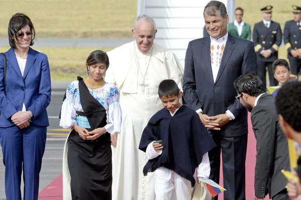 Llegada del Papa Francisco a Guayaquil, Ecuador. Foto: EFE