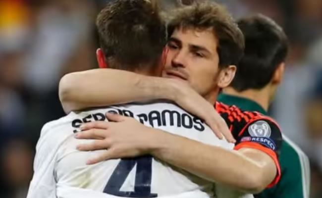 Sergio Ramos se despide de Casillas. Foto: Youtube