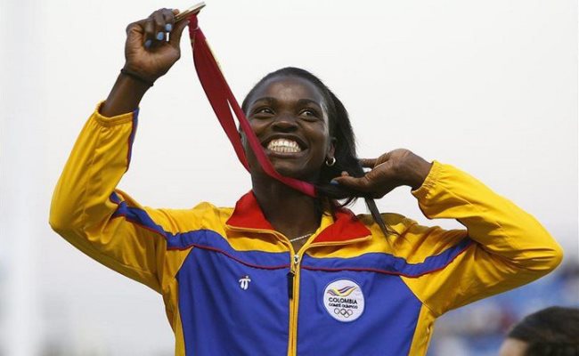 Caterine Ibargüen le dio el histórico oro 25 a Colombia. Foto: EFE