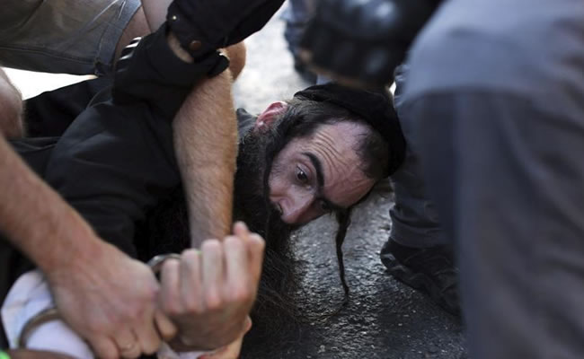 Apuñalados durante marcha gay en Jerusalén. Foto: EFE
