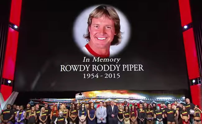 La WWE homenajeó al fallecido ‘Rowdy’ Roddy Pipper. Foto: Youtube