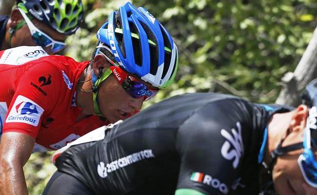 Esteban Chaves se repuso de una caída en la octava etapa y siguió líder. Foto: EFE