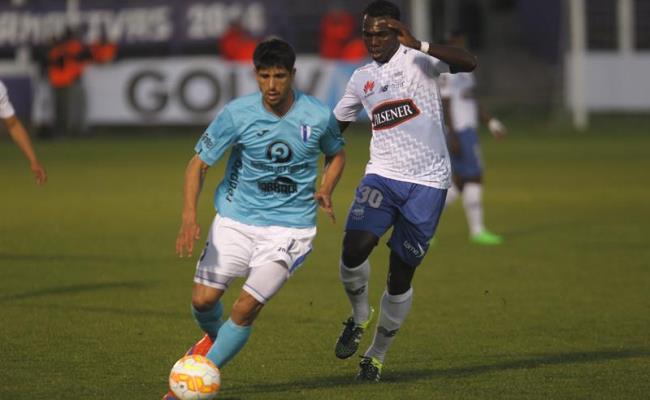 Emelec, próximo rival de Santa Fe, eliminó a Juventud de Uruguay. Foto: EFE