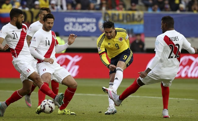 Colombia ha ganado 2 de los últimos 5 partidos frente a Perú. Foto: EFE