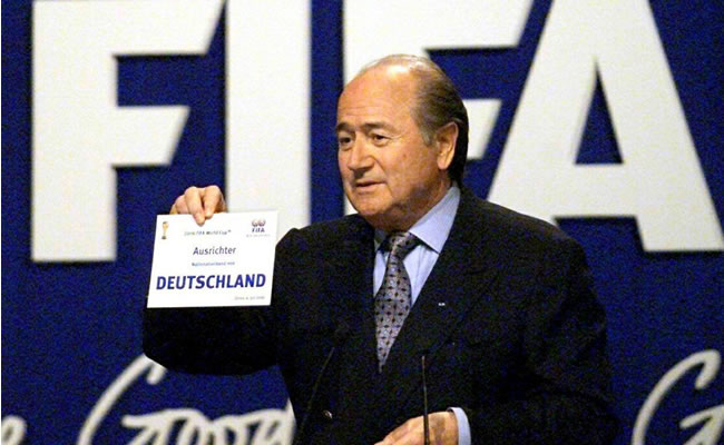 Joseph Blatter en elección de anfitrión para el Mundial 2006. Foto: EFE