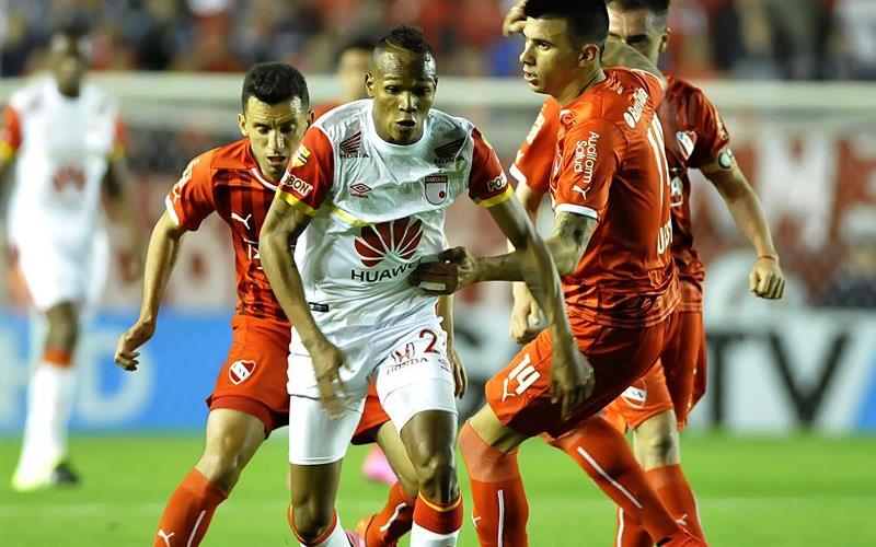 Santa Fe venció 0-1 a Independiente con gol de Leyvin Balanta (66’). Foto: EFE