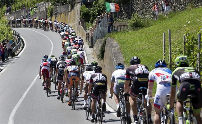 El Giro de Italia 2017 podría arrancar desde Japón. Foto: EFE