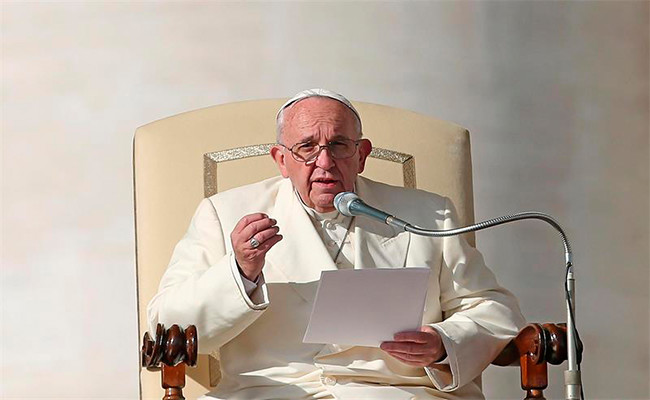 "Es una blasfemia utilizar el nombre de Dios para estos ataques" papa Francisco. Foto: EFE