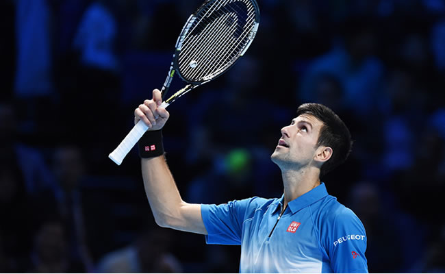 Novak Djokovic celebra su paso a las semifinales del Masters de Londres. Foto: EFE