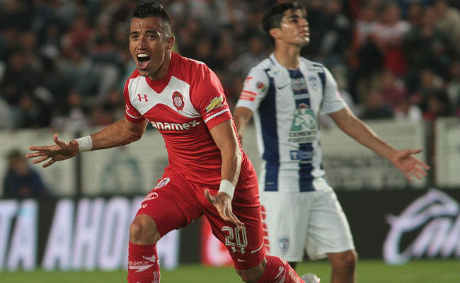 El delantero colombiano Fernando Uribe participaría en la Copa Libertadores 2016 con el Toluca. Foto: EFE