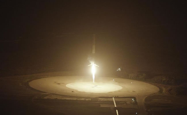 Aterrizaje de cohete. Foto: EFE