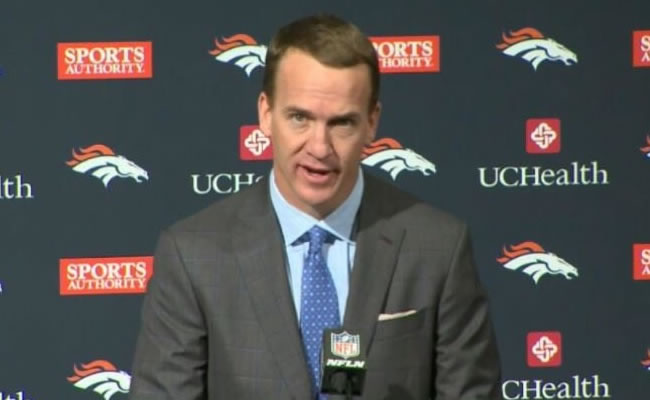 Peyton Manning en su rueda de prensa de despedida. Foto: Twitter