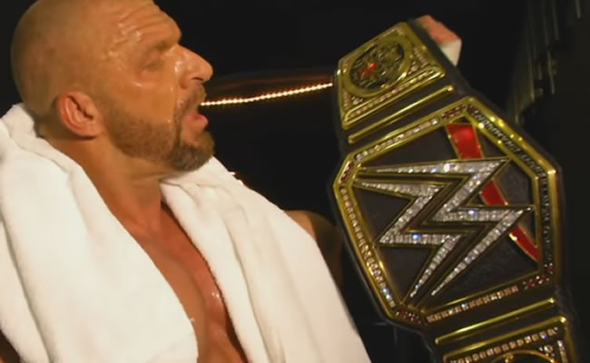Triple H con su cinturón de campeón. Foto: Youtube