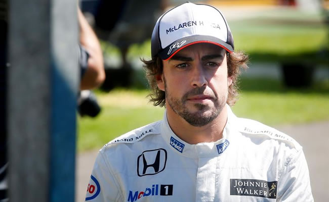 Fernando Alonso previo al GP de Australia. Foto: EFE