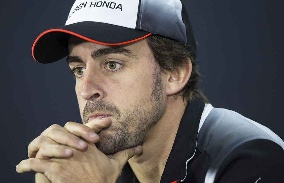 Alonso no fue autorizado para correr en Baréin. Foto: EFE