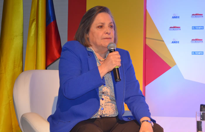 Clara López, Presidenta del Partido Polo Democrático Alternativo. Foto: Interlatin