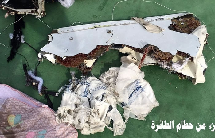 Restos del avión de EgyptAir. Foto: EFE