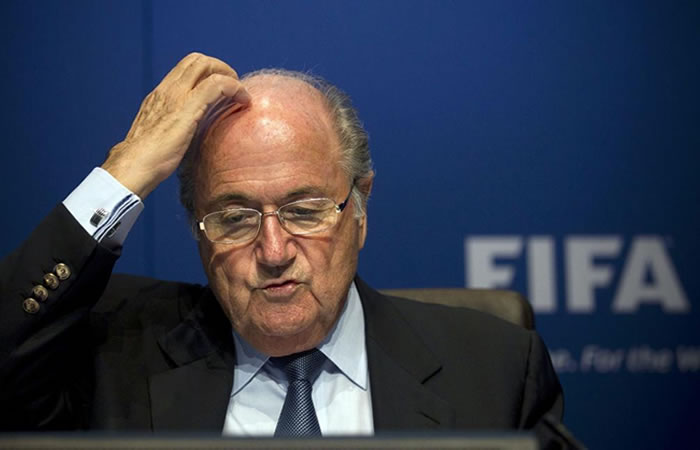 Joseph Blatter, expresidente de la FIFA revela fraude en torneos europeos. Foto: EFE