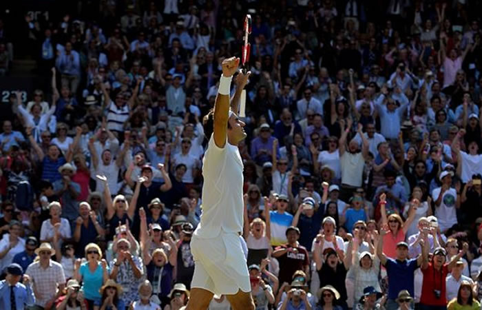 Federer logró pasar a semifinales luego de una remontada épica. Foto: EFE