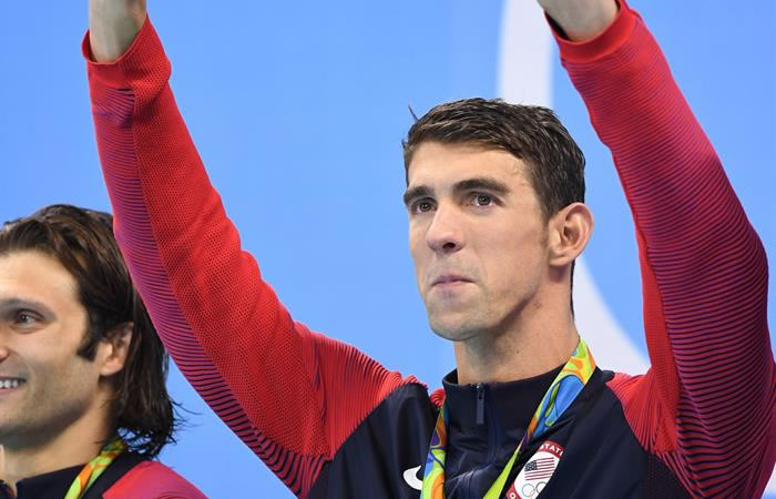 Michael Phelps se despide de la natación profesional. Foto: EFE