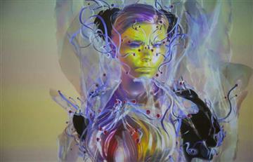Björk apareció en holograma ante cientos de asistentes en una exposición