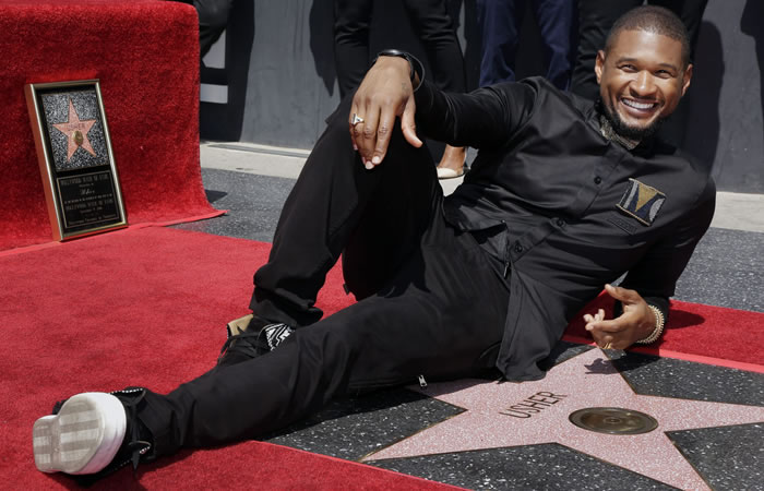 Usher tiene su estrella en el Paseo de la Fama. Foto: EFE