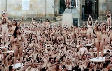 Desnudos masivos tomados en Bogotá irán a galería de arte