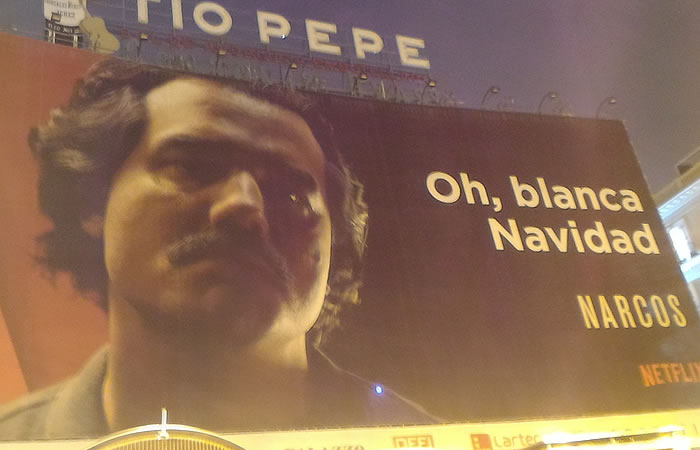 Esta valla promociona Narcos y a Pablo Escobar en Madrid. Foto: Interlatin