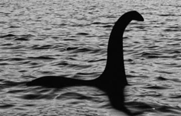Turista capta espeluznante aparición del ‘Monstruo del Lago Ness’