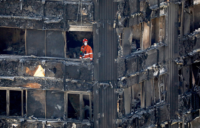 Incendio en edificio de Londres. Foto: AFP