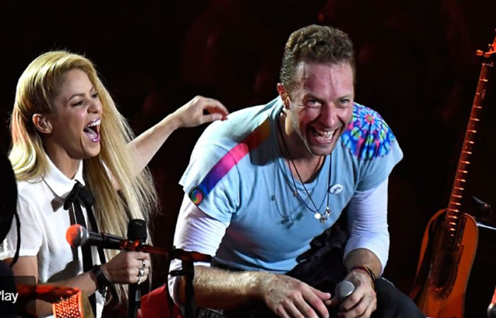 Shakira y Chris Martin sorprenden con 'Chantaje'. Foto: Youtube