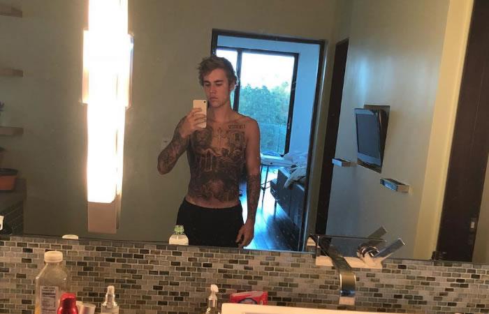 Justin Bieber muestra el tatuaje que duró 26 horas para realizarse. Foto: Instagram