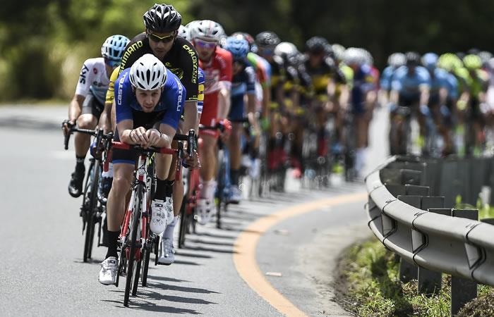 Los ciclistas compiten durante la tercera etapa de la carrera ciclista "Colombia Oro y Paz 2.1. Foto: AFP