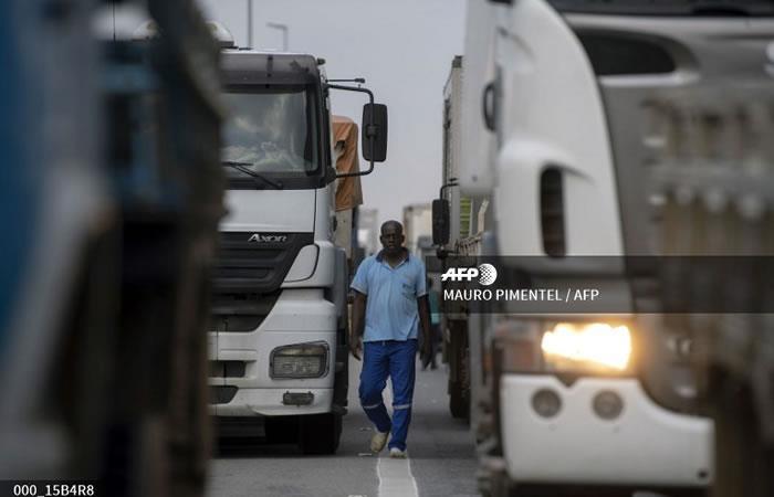 Los camioneros brasileños bloquean. Foto: AFP