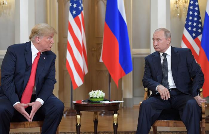 El presidente de Estados Unidos Donald Trump y su homólogo ruso Vladimir Putin en Helsinki. Foto: AFP