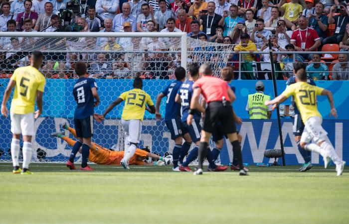 Juan Fernando Quintero anota el gol del empate ante Japón en el Mundial de Rusia 2018. Foto: AFP