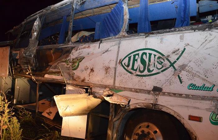 Bus accidentado en Ecuador. Foto: EFE