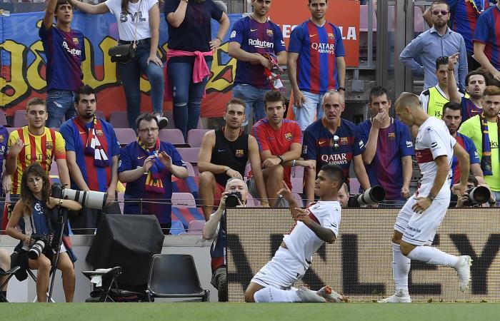 Juan Camilo 'cucho' Hernández celebra su gol ante Barcelona. Foto: AFP
