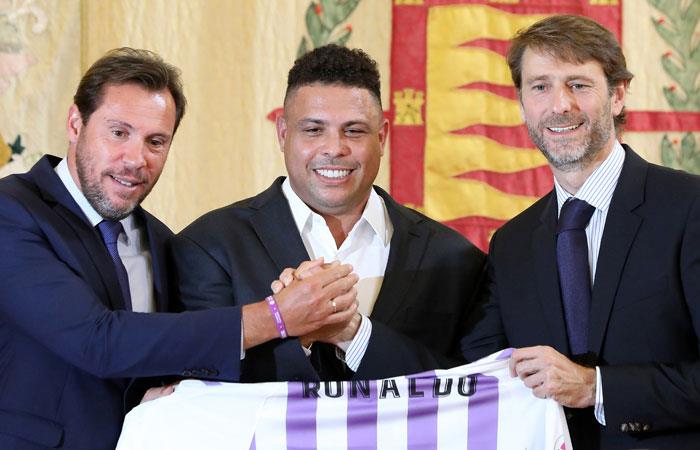 Ronaldo es prensentado como máximo accionista del Valladolid de España. Foto: AFP