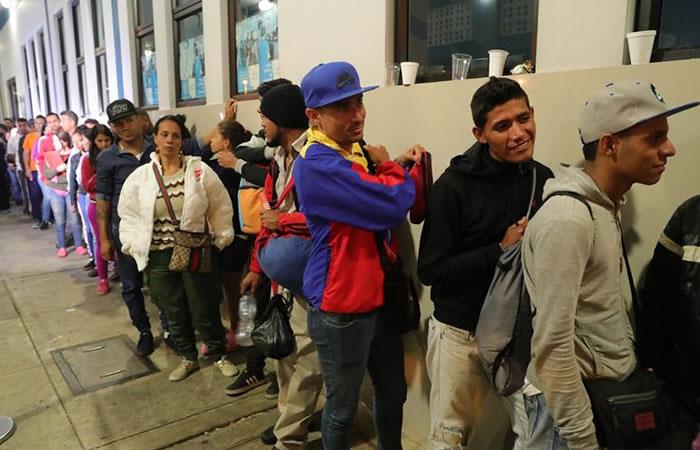 Venezolanos, de vuelta a su país. Foto: EFE