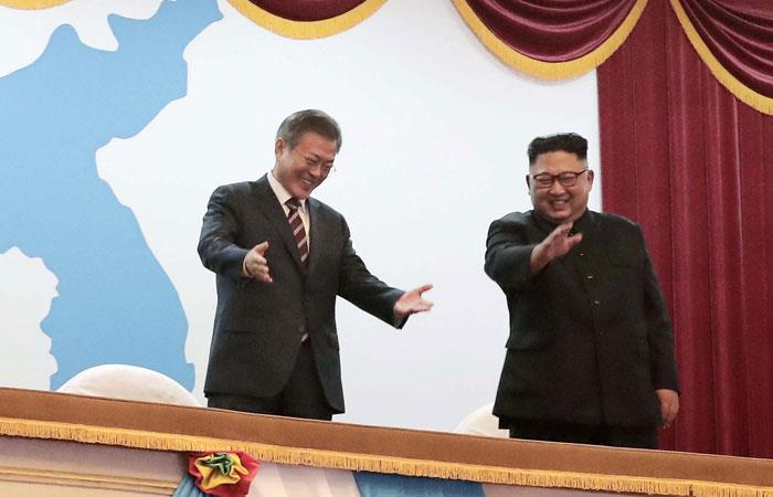 Moon Jae In, Presidente de Corea del Sur y Kim Jong Un, Presidente de Corea del Norte. Foto: AFP