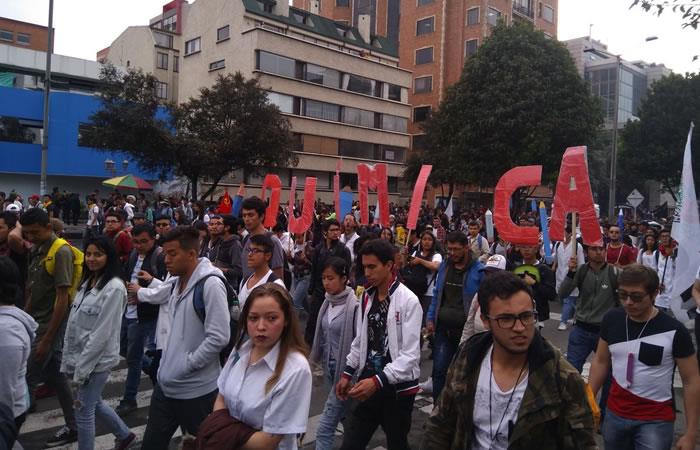 Este jueves 15 de noviembre se desarrolló la llamada 'Marcha por los Lapices'. Foto: Interlatin