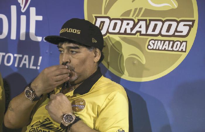 Maradona expresó su descontento con la decisión tomada por la Conmebol. Foto: AFP
