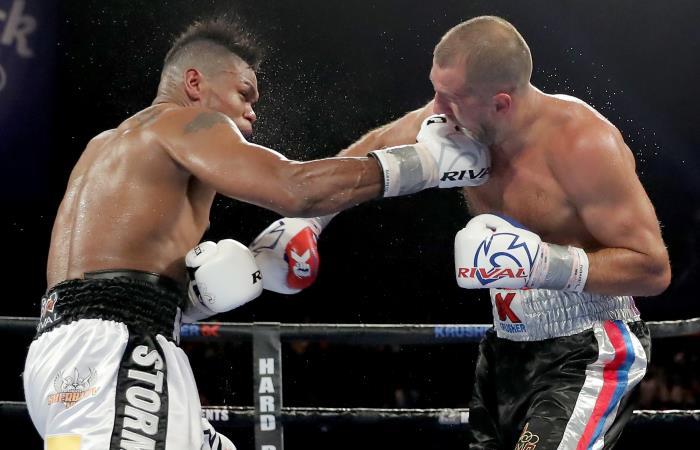 Eléider Álvarez en su pelea ante Sergey Kolarev, donde quedó campeón del mundo. Foto: AFP